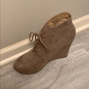 Women’s wedge ankle booties